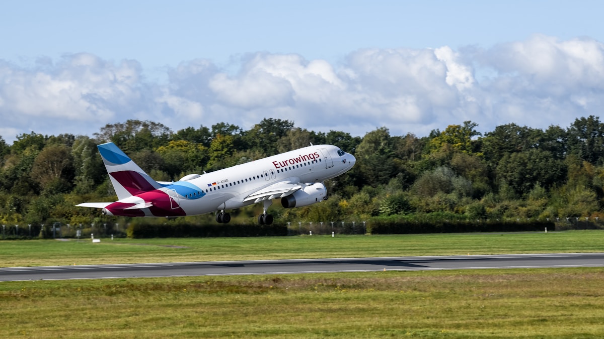 Αεροπλάνο της Eurowings απογειώνεται από γερμανικό αεροδρόμιο