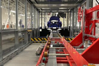 Εργοστάσιο κατασκευής αυτοκινήτων στη Γερμανία