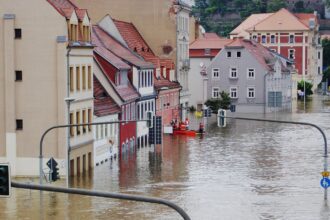 Πλημμυρισμένος δρόμος στη Βαυαρία