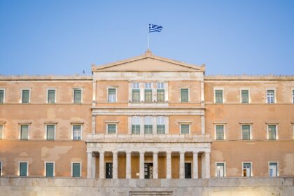 Το κτίριο του ελληνικού κοινοβουλίου στο Σύνταγμα