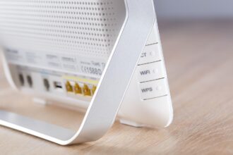 Οικιακό router για σύνδεση στο διαδίκτυο