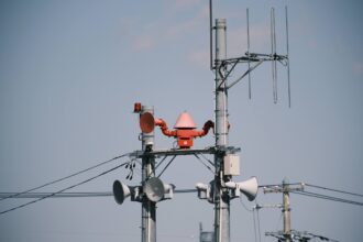 ASA-certified DAB+ radio in Germany displaying emergency alert during nationwide warning test