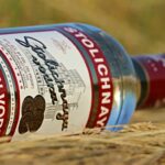 Μπουκάλι βότκα Stolichnaya από τη Ρωσία