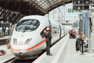 New ICE L train by Deutsche Bahn with step-free boarding at a German station.