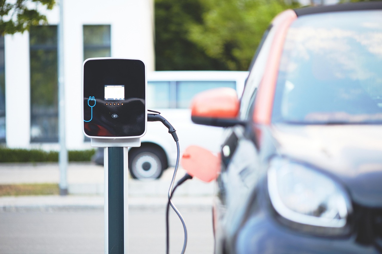 Public EV charger in Germany showing error message due to contract dispute