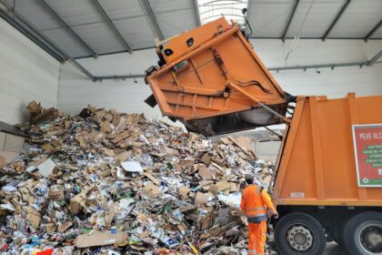 AWM cleanup crew collecting garbage at Munich’s Theresienwiese after Oktoberfest